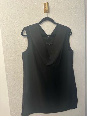 Banana Republic Black Sleeveless V-Neck Tunic Top